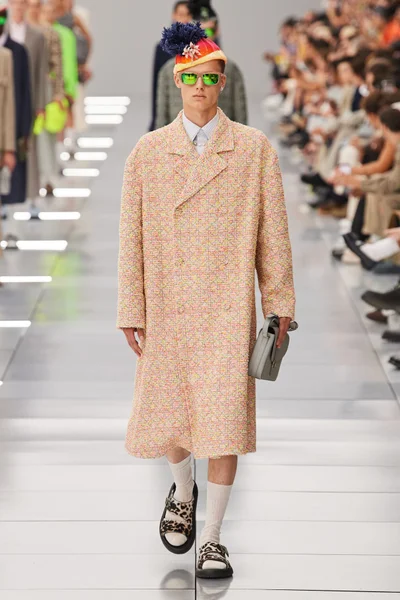 Look 8